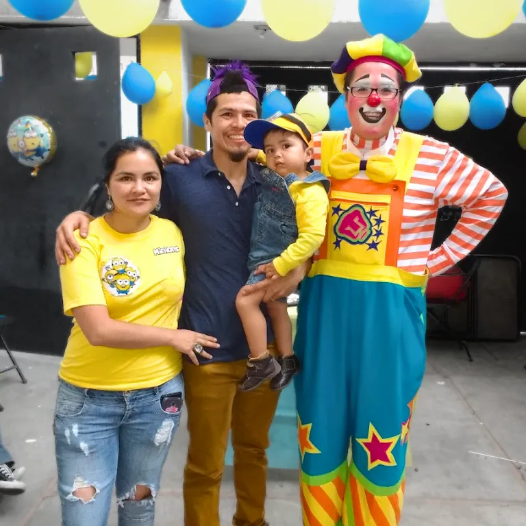 Show de payasos para fiestas infantiles en escuelas y colegios
