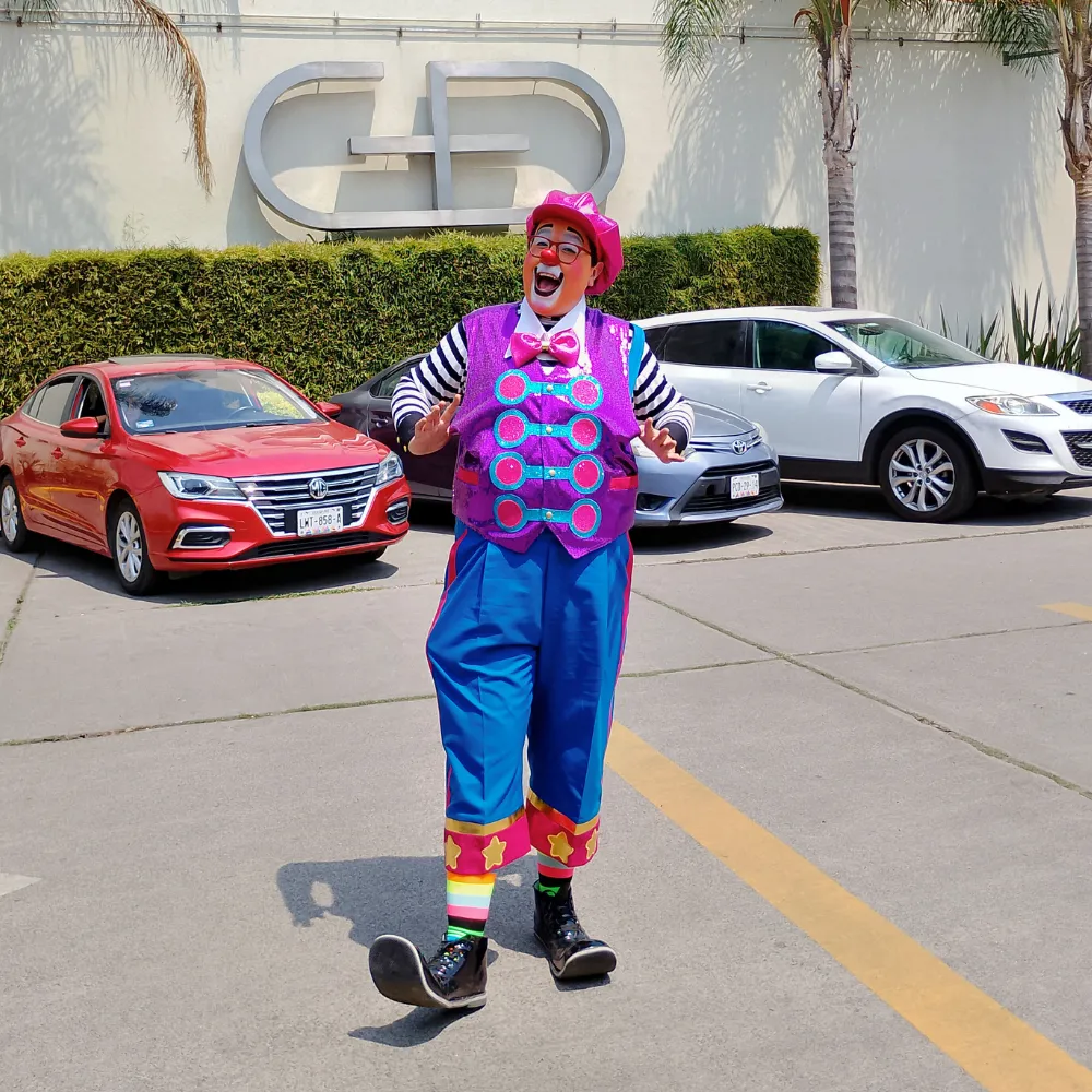 El Payaso Payín llega a animar la celebración de aniversario de una empresa