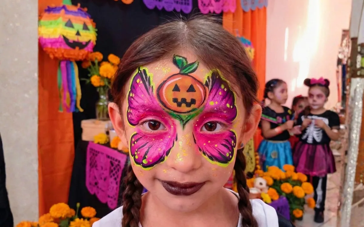 Pintacaritas infantil diseño de calabaza y mariposa para fiesta de Halloween y Día de Muertos en CDMX - Payasos Payín